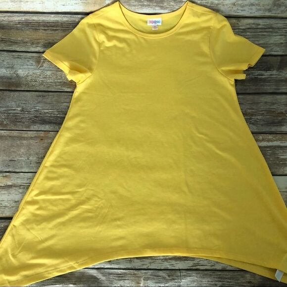 Lularoe Melissa Top  - Picture 1 of 4